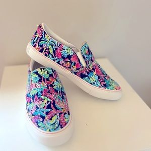 Lilly Pulitzer Julie Slip On Sneakers in Oyster Bay Seen and Herd, Size 7.5